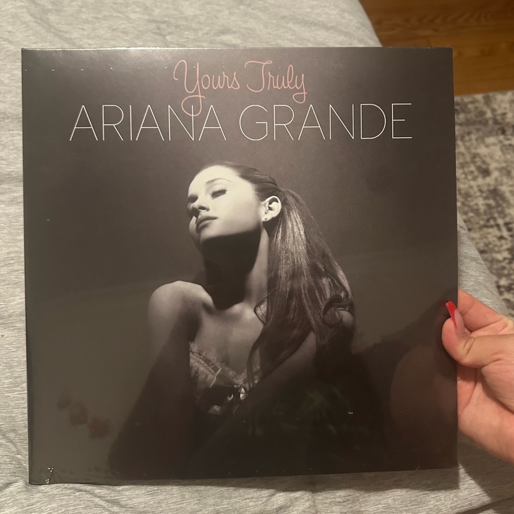 **UNOPENED** Ariana Grande Yours Truly Vinyl